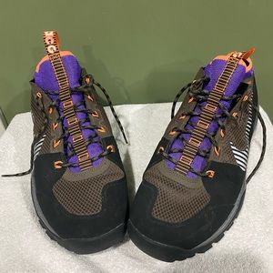 Orange, purple, gray Nike shoe! Hotttttt